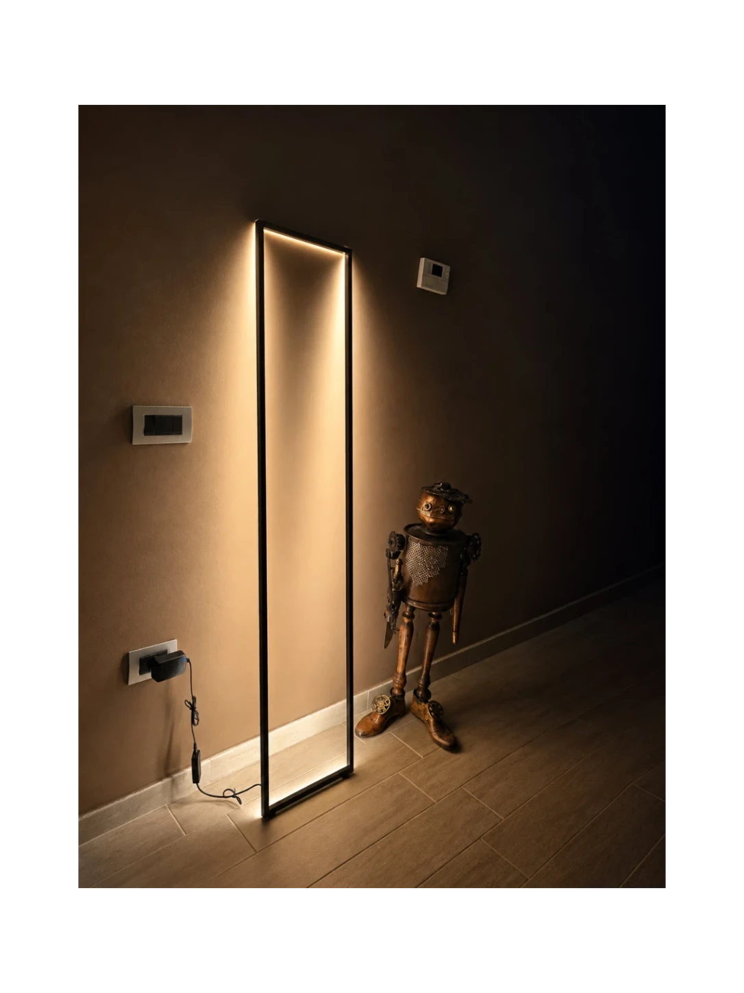 Cornice Floor Lamp — The Keeper of Visual Silence