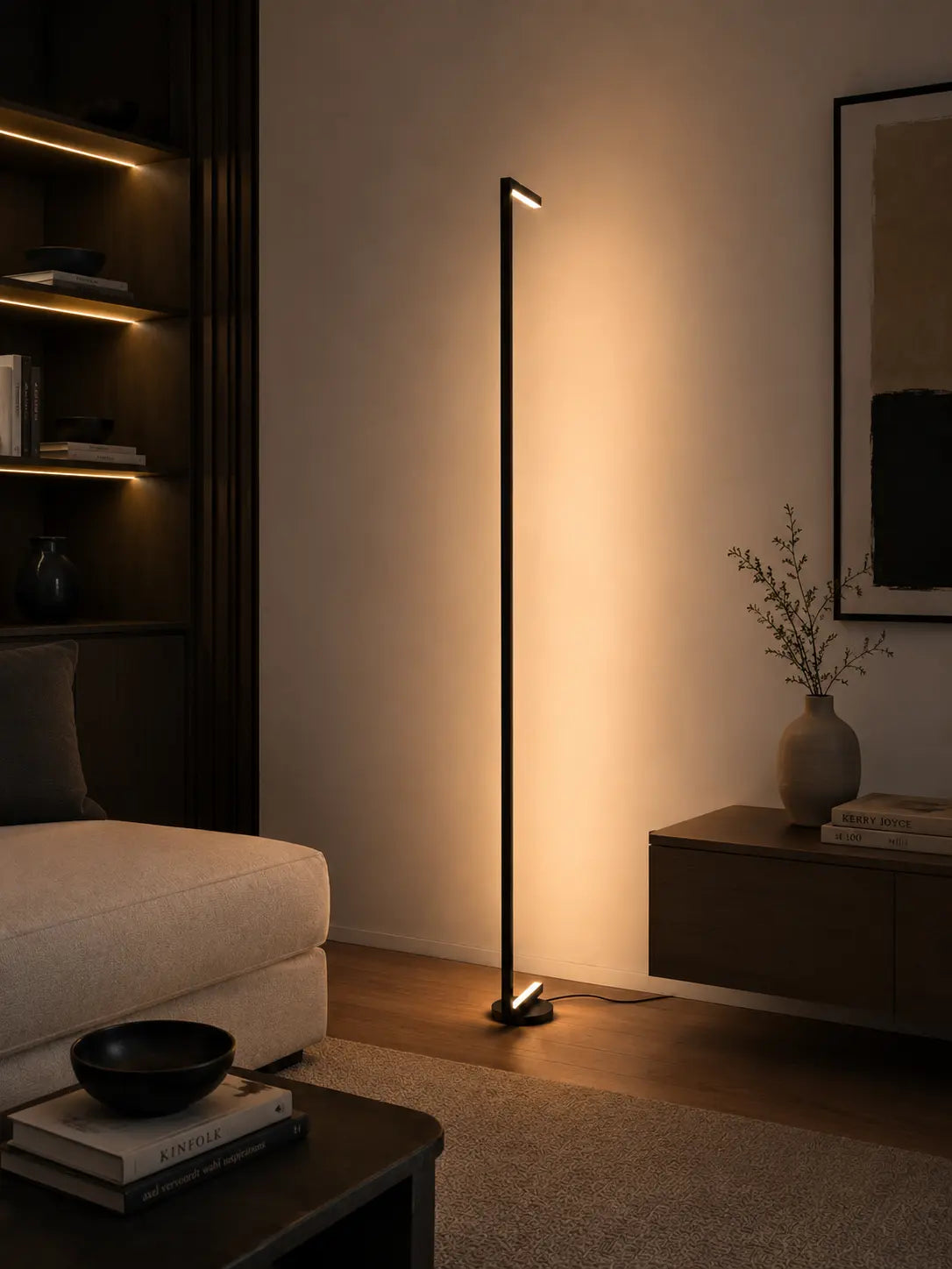 Tratto Slim Floor Lamp — Minimalist Sculptural Light